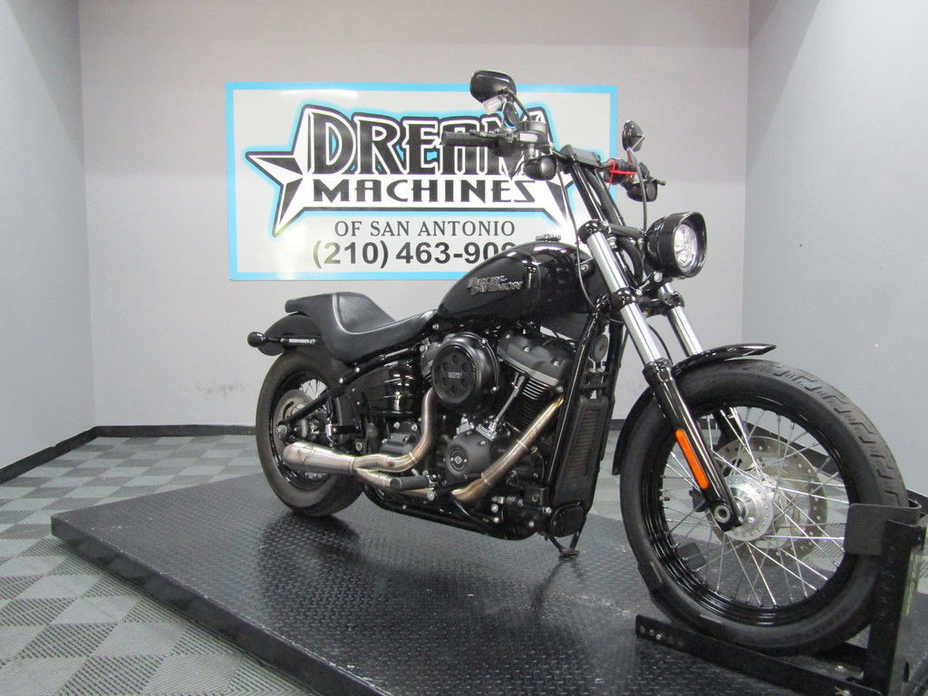 Street Bob®