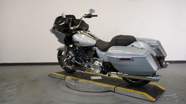 Road Glide®