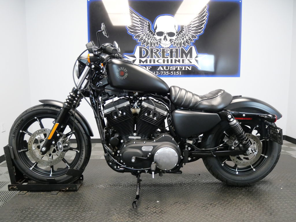 Iron 883®