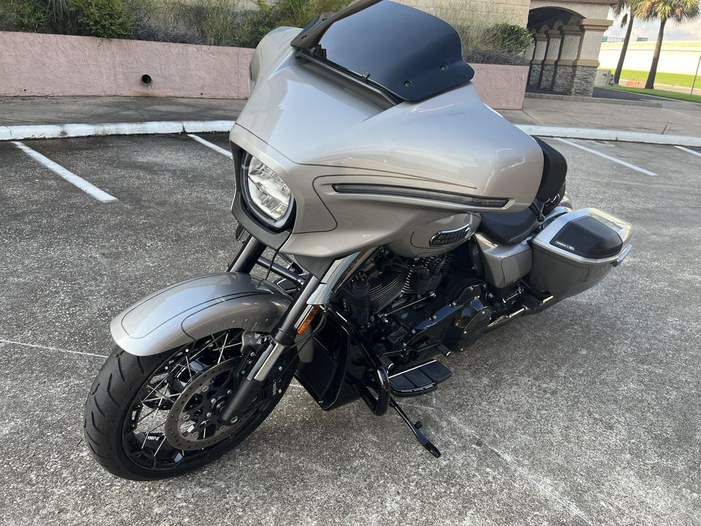 CVO® Street Glide®