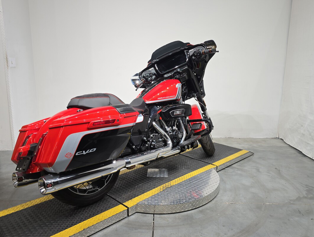 CVO® Street Glide®