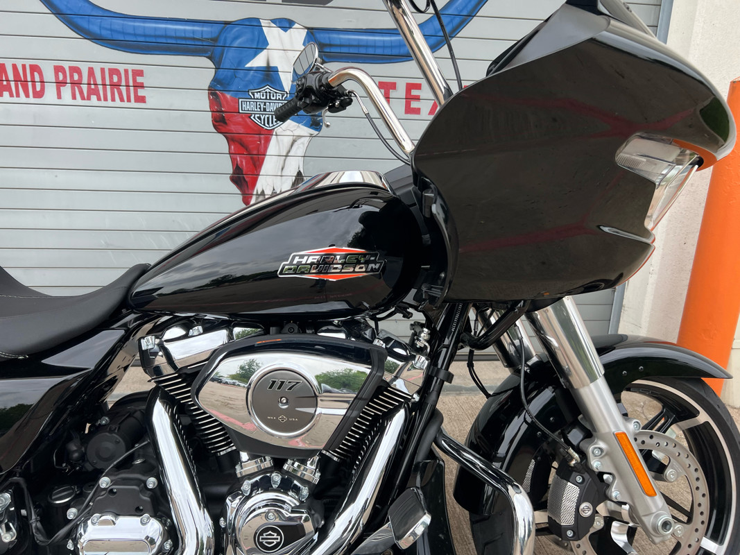Road Glide®