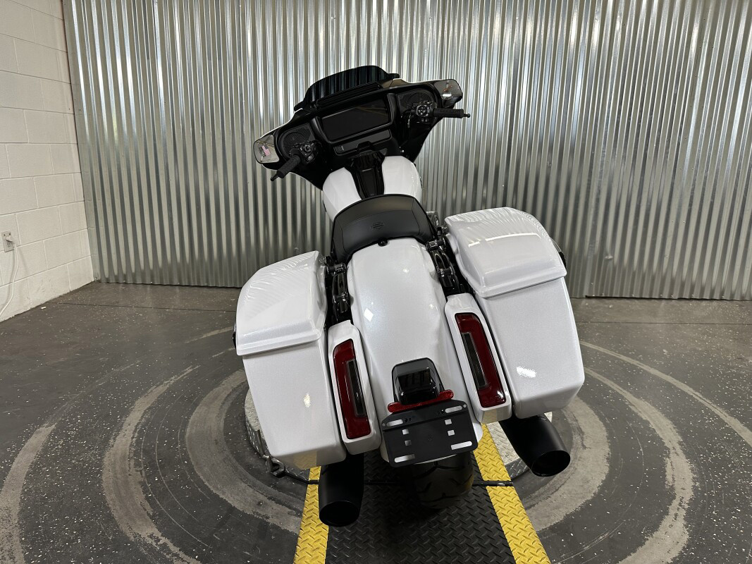Street Glide®