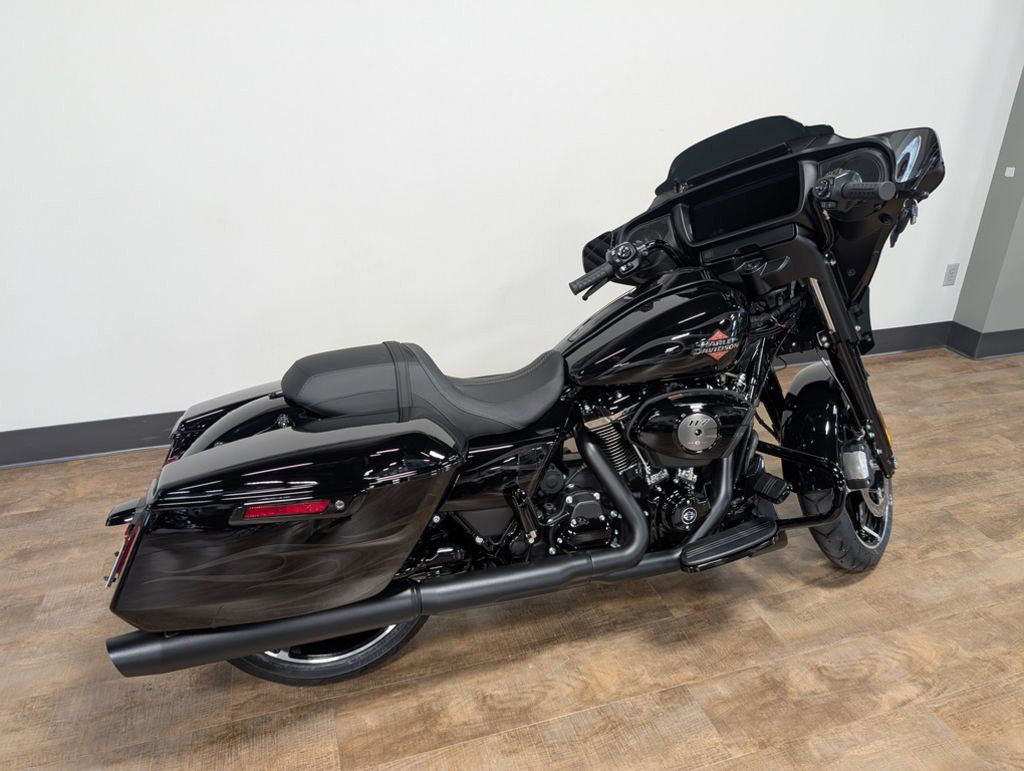 Street Glide®