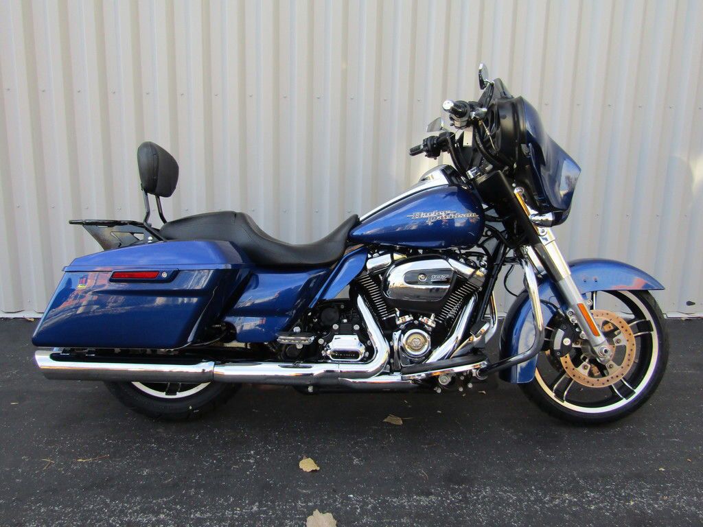 Street Glide®