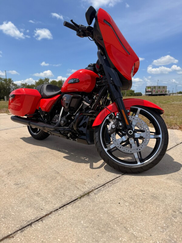 Street Glide®
