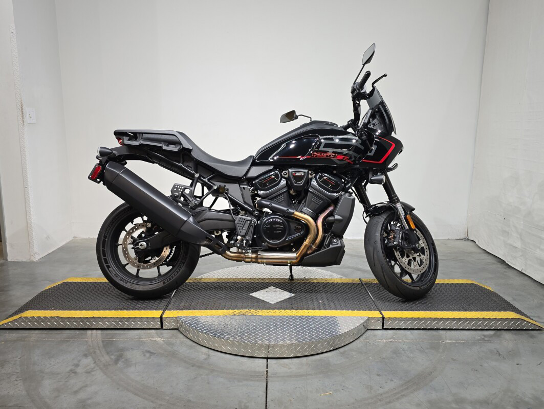 Pan America® 1250 ST