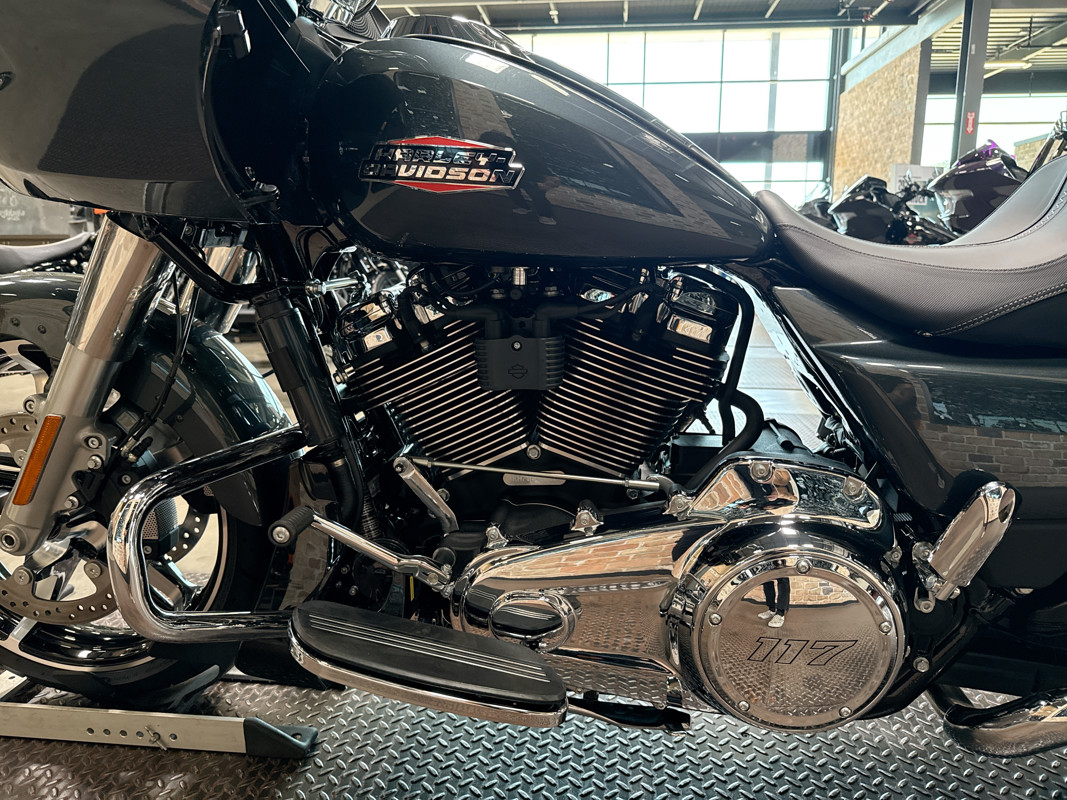 Road Glide®