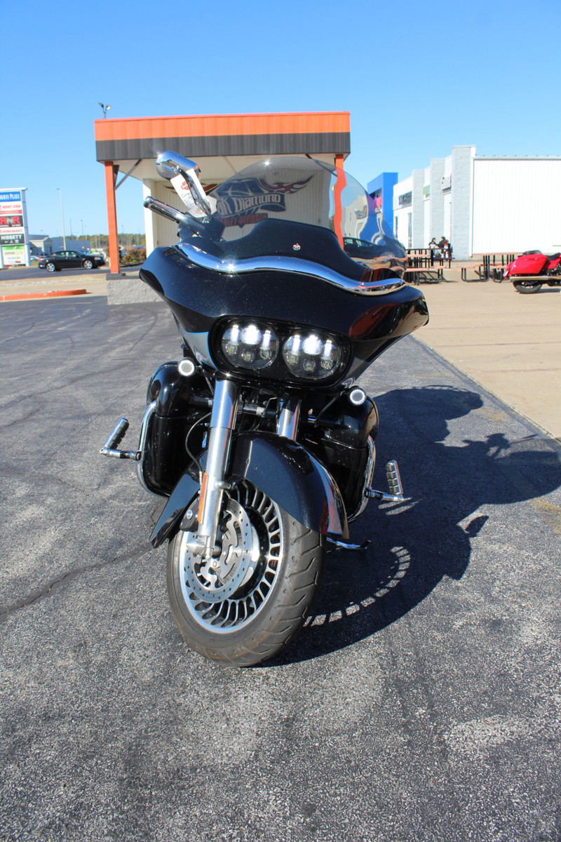 Road Glide® Custom