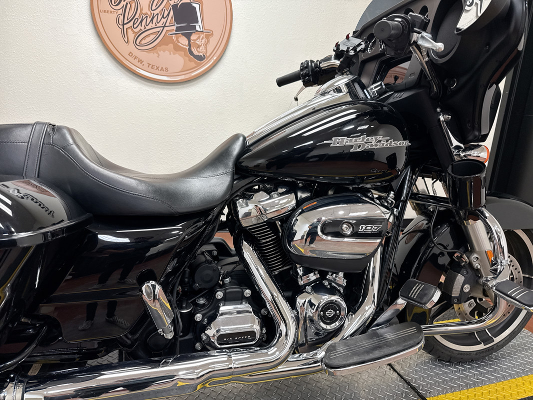 Street Glide®
