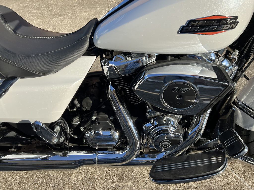 Street Glide®