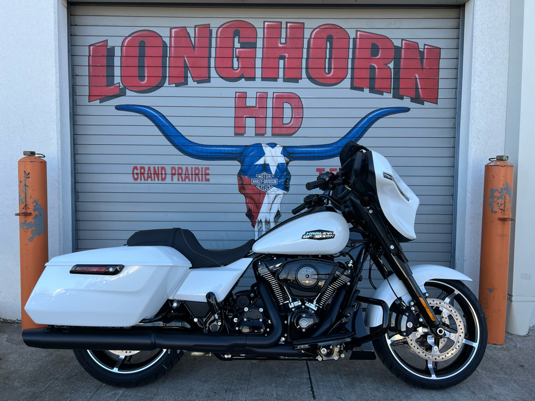 Street Glide®