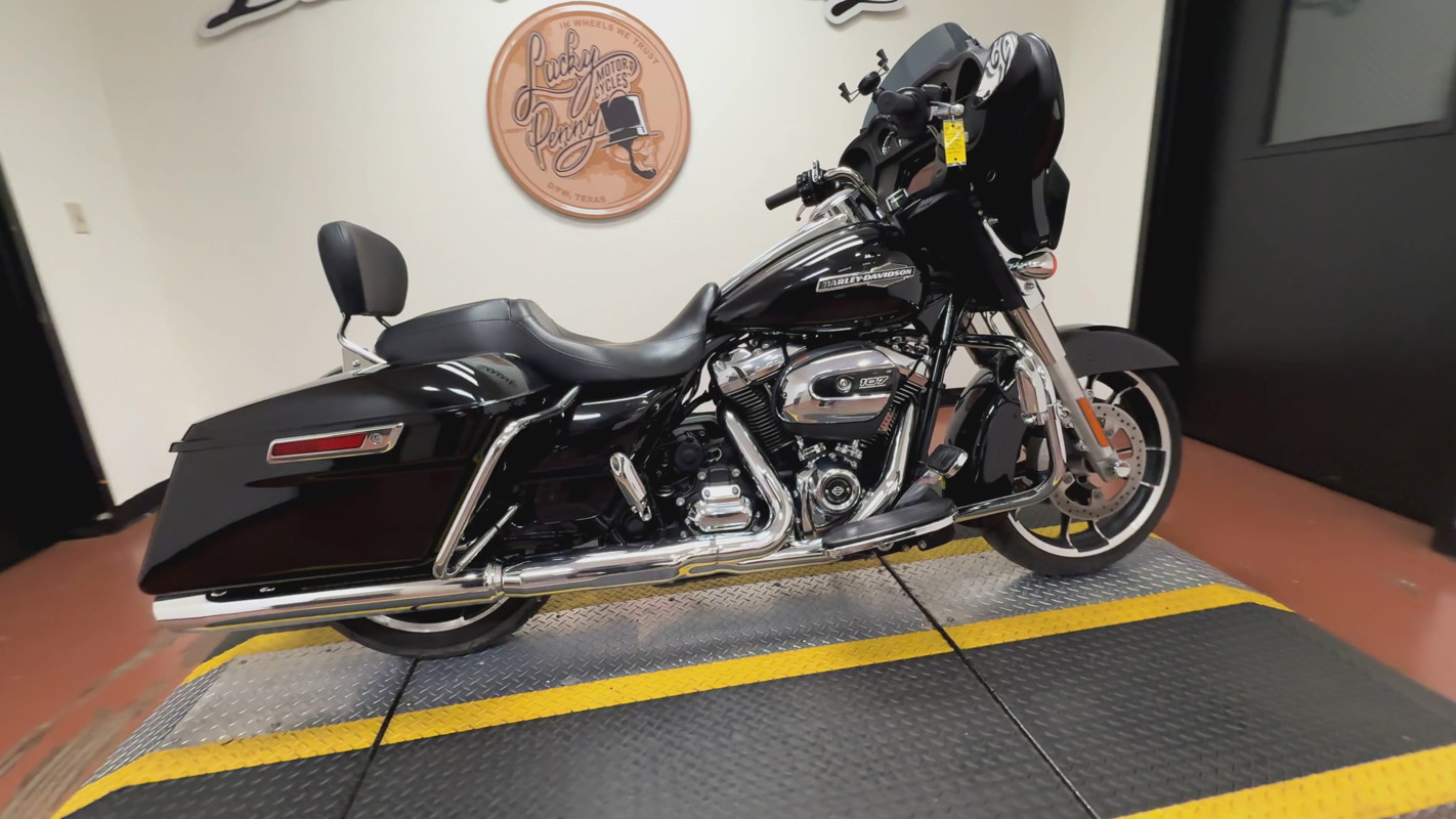 Street Glide®