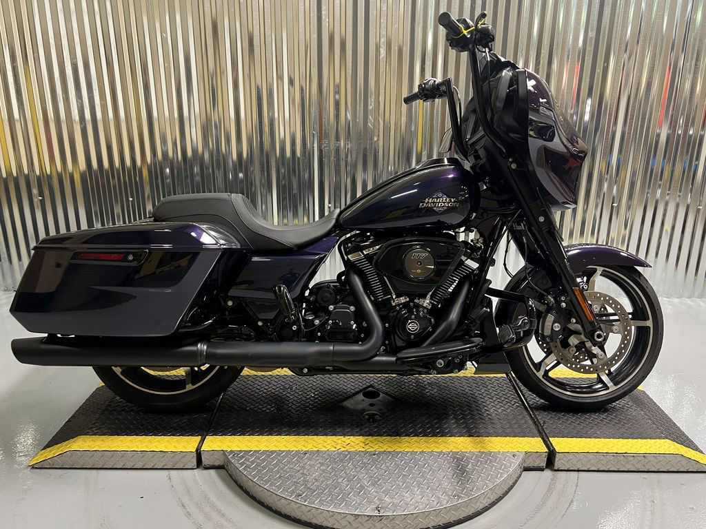 Street Glide®