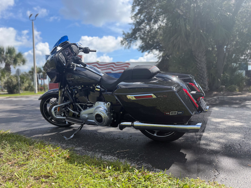 Street Glide®