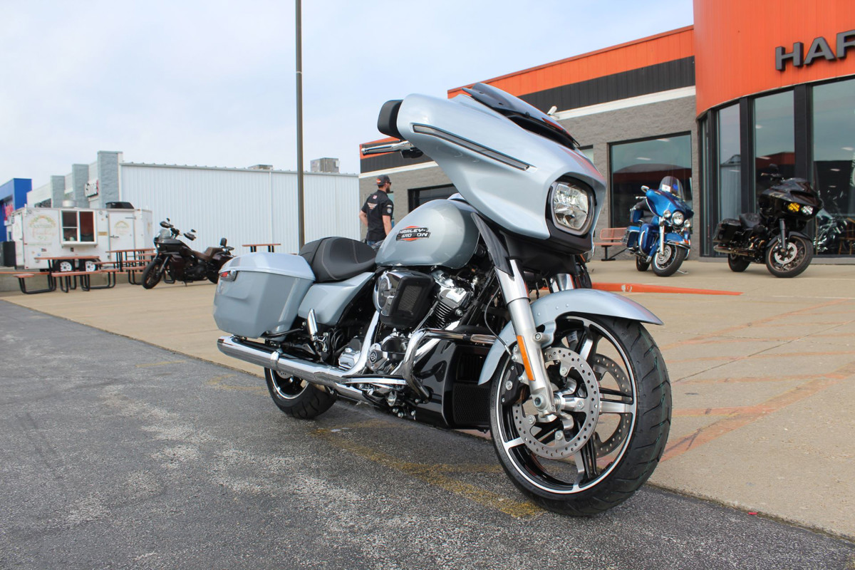Street Glide®