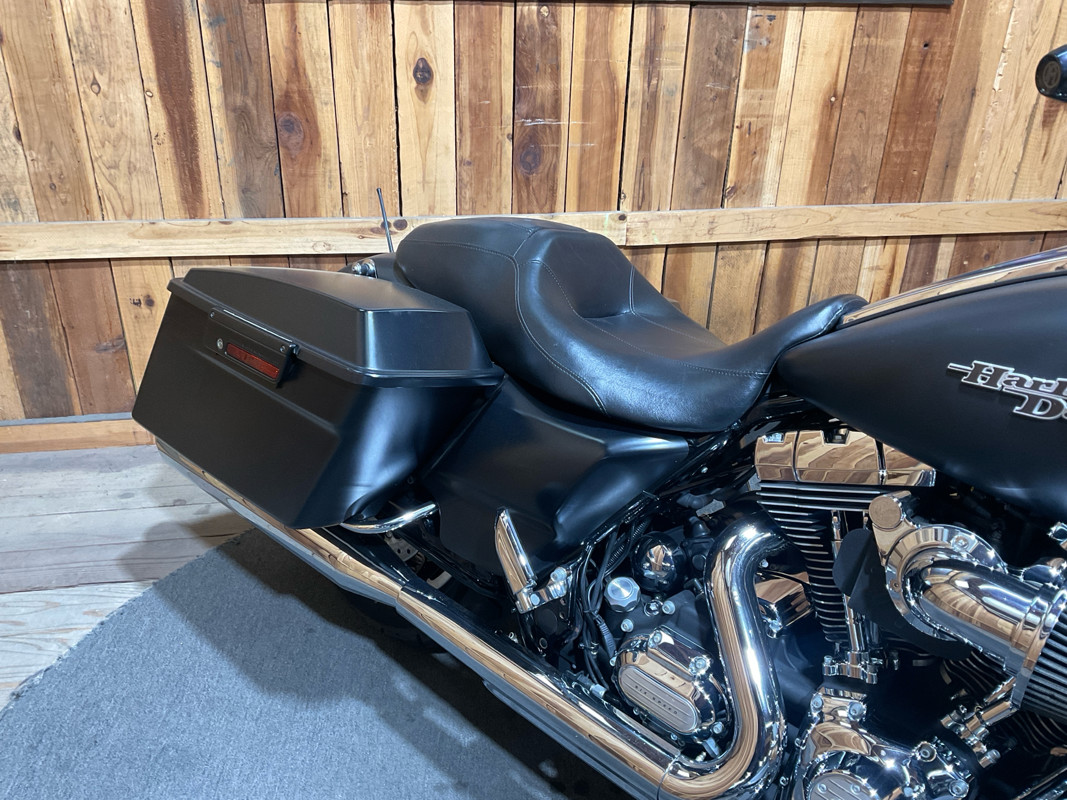 Street Glide®