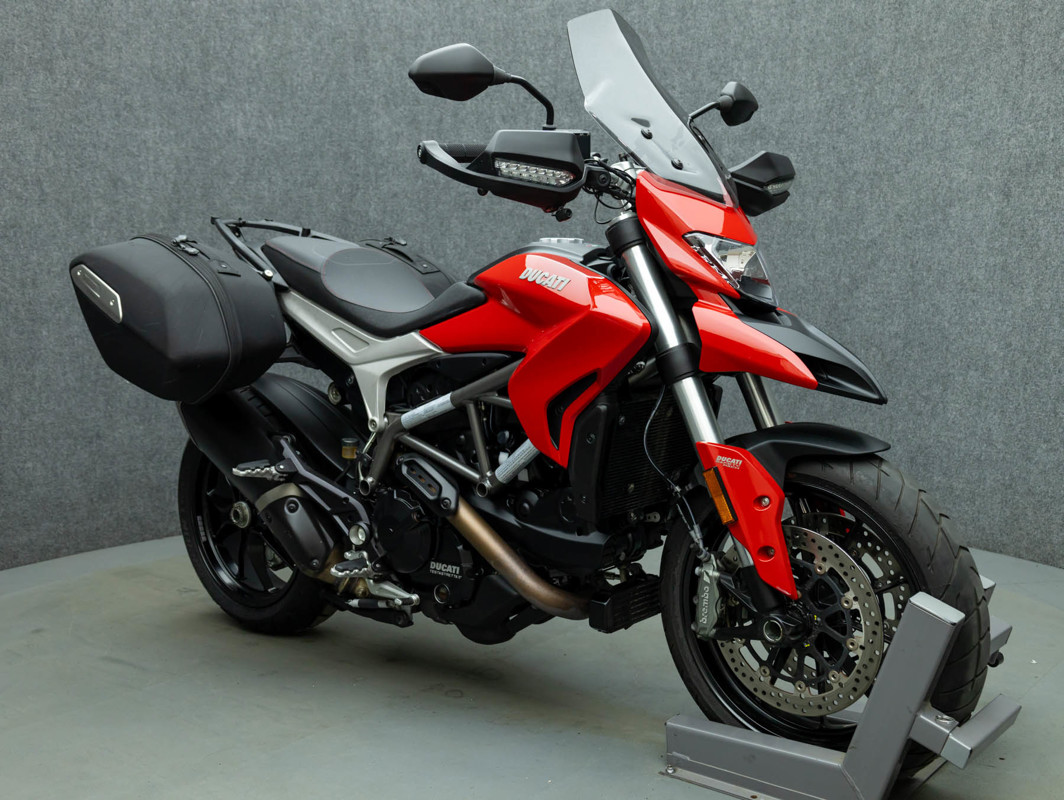 Hyperstrada 939