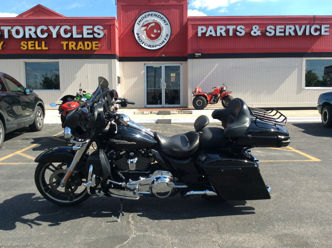 Street Glide®