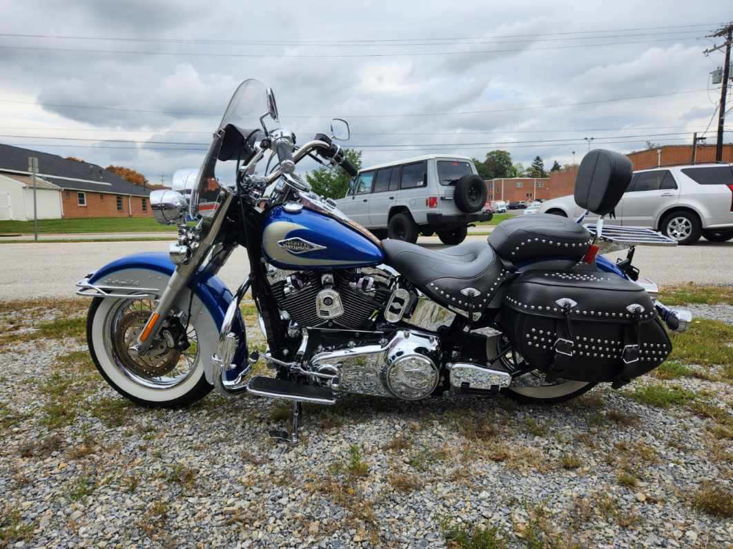 Stunning 2010 Heritage Softail Value Pictures
