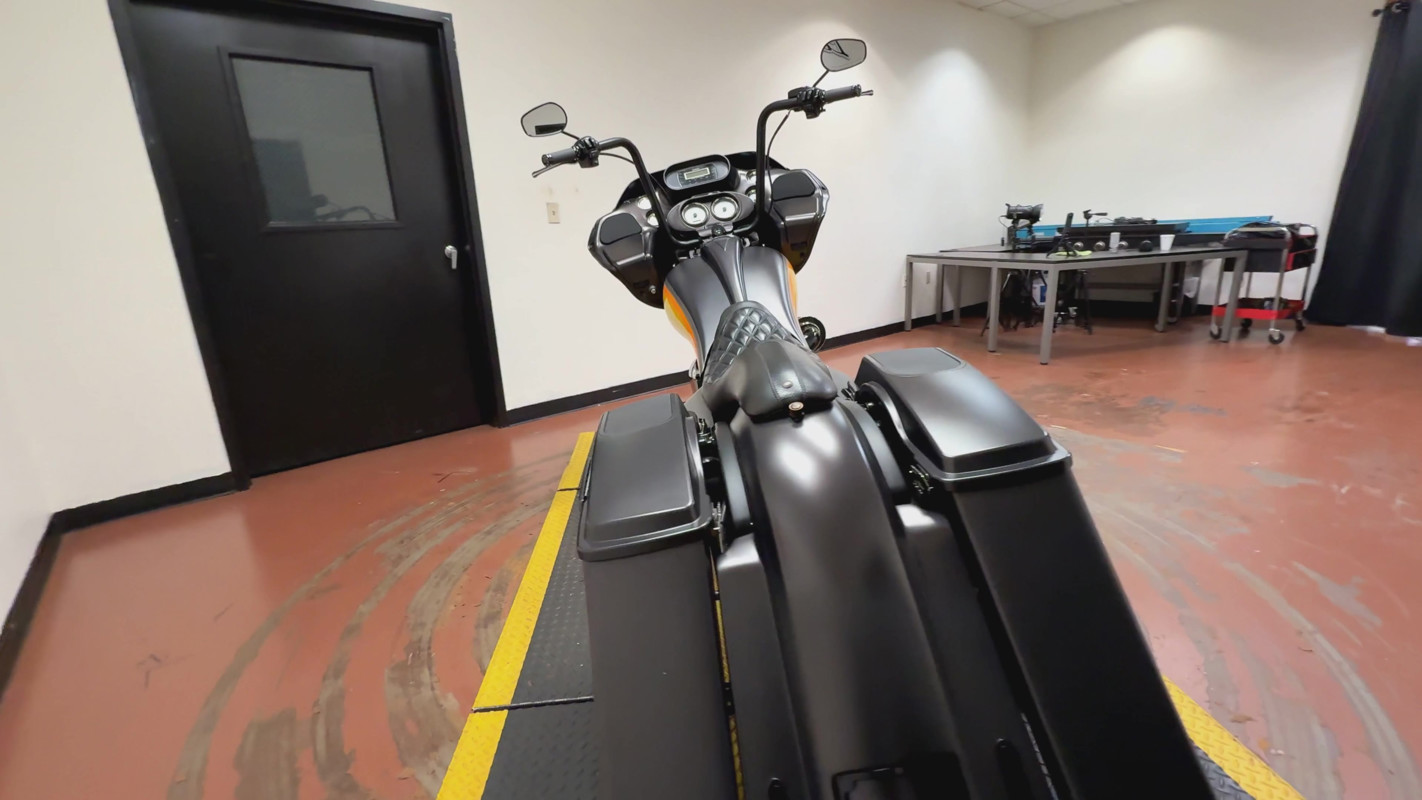 Road Glide® Custom