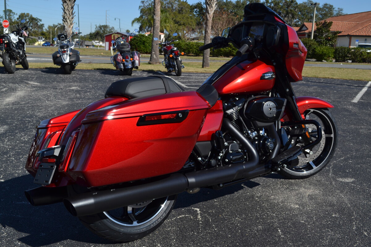Street Glide®