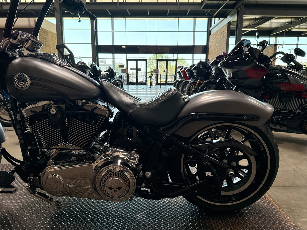 Softail® Breakout®