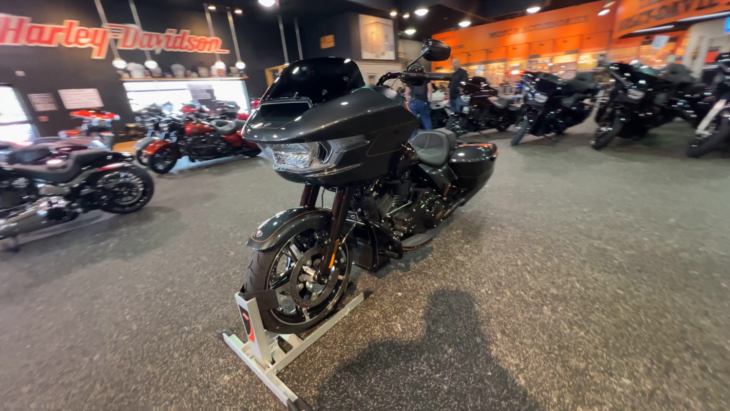Road Glide®