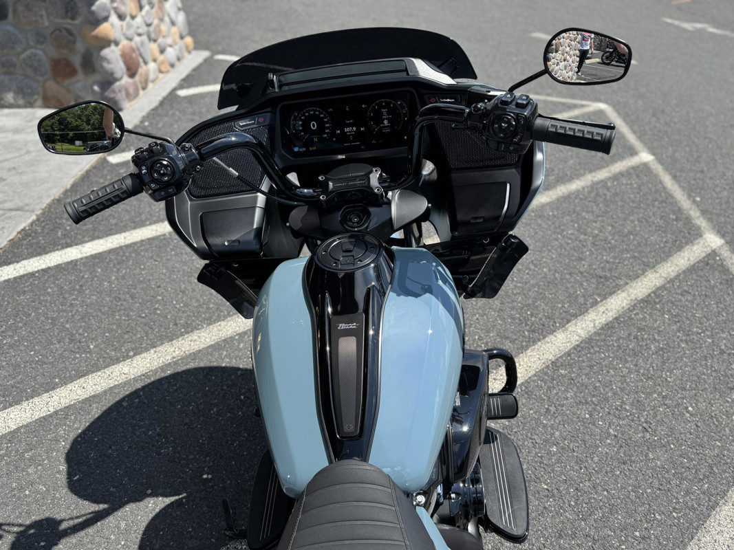 Road Glide®
