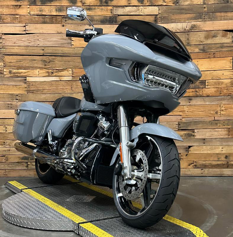 Road Glide®