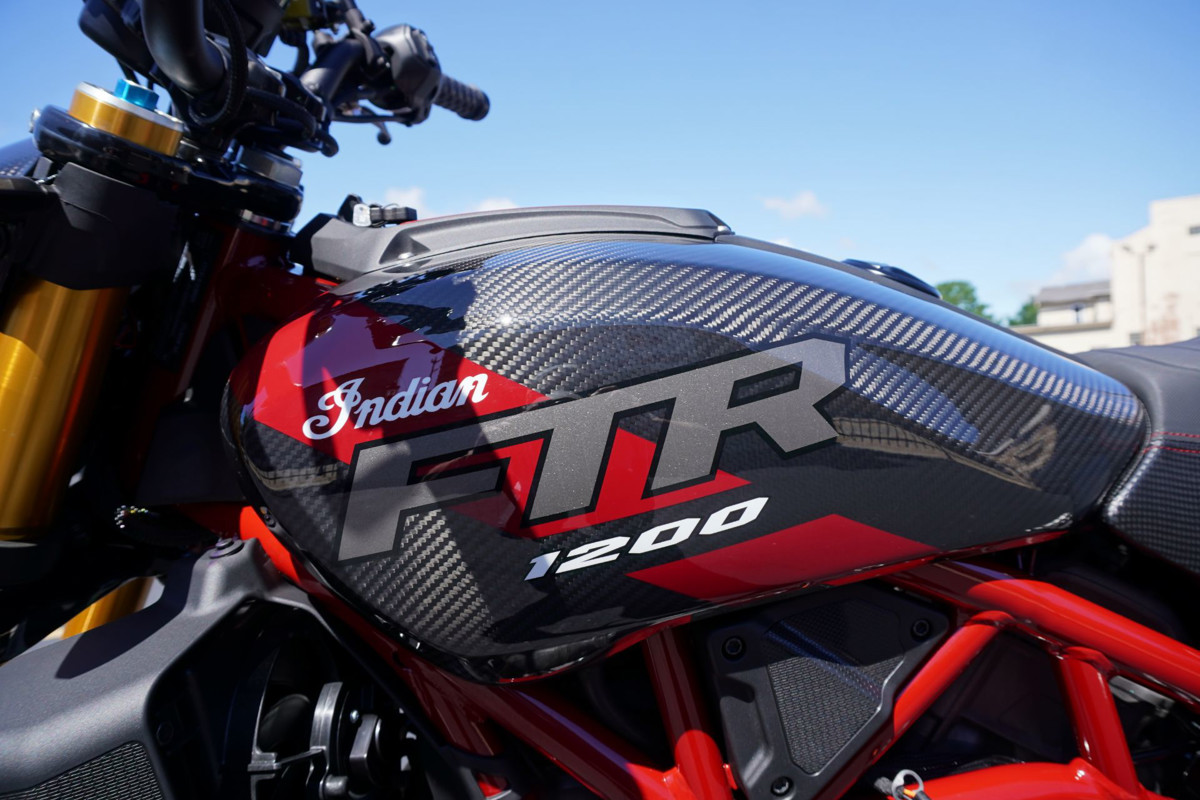 FTR R Carbon