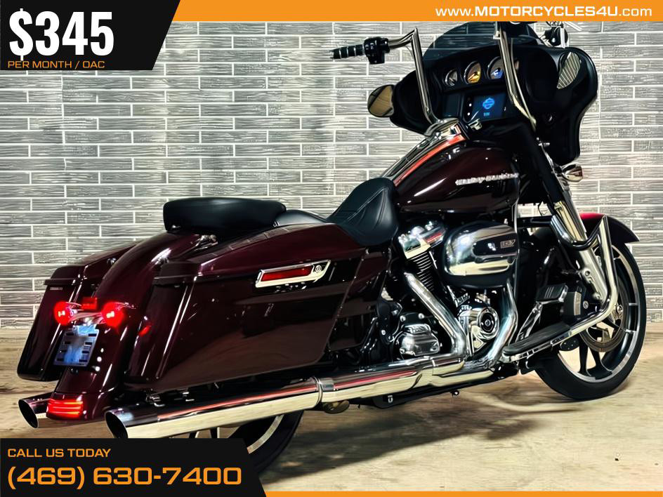 Street Glide®