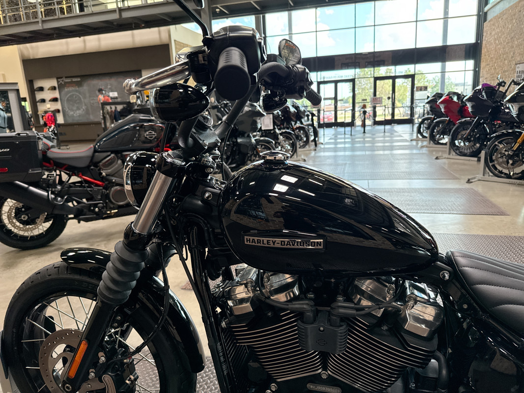 Street Bob®