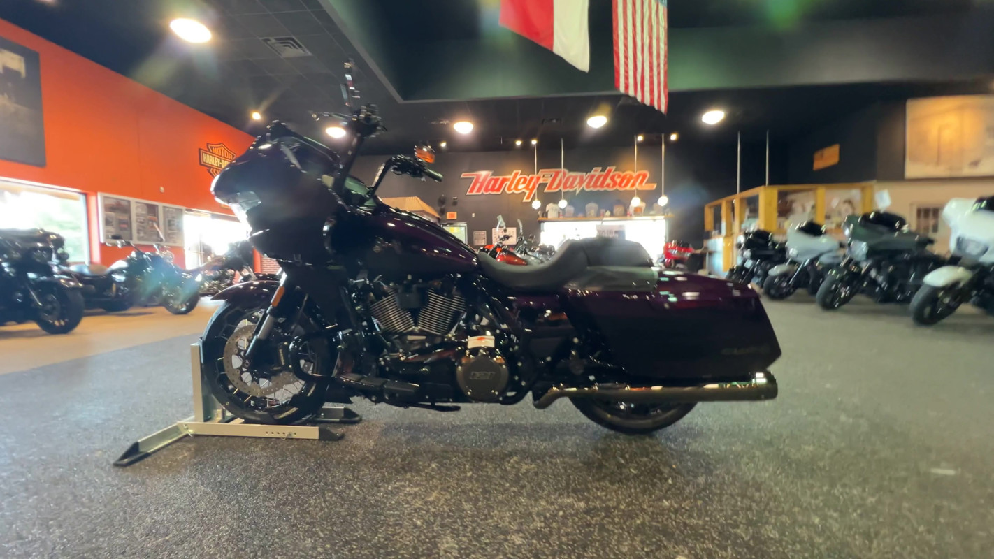 CVO® Road Glide®