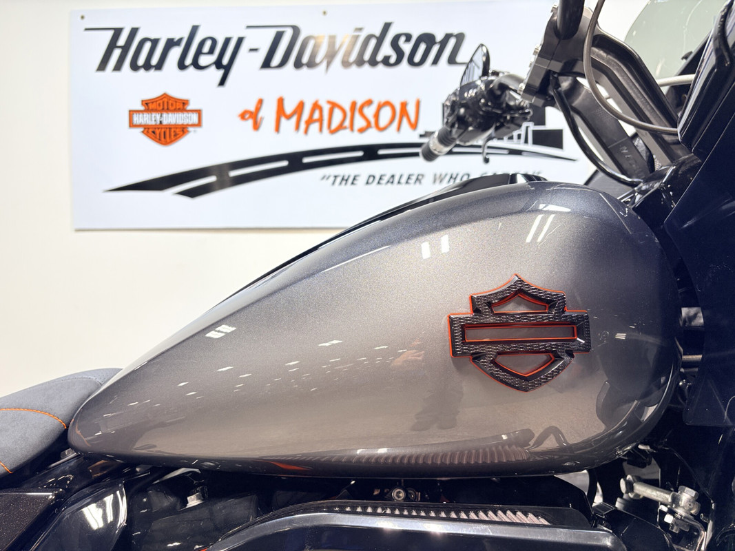 CVO® Road Glide®