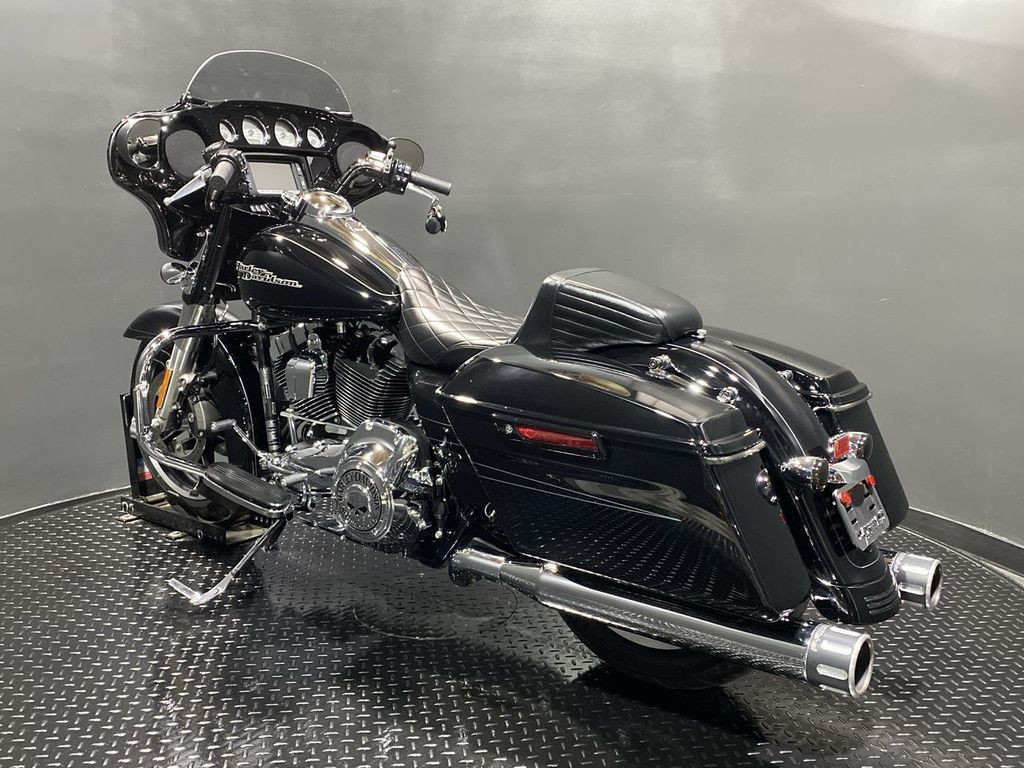 Street Glide® Special