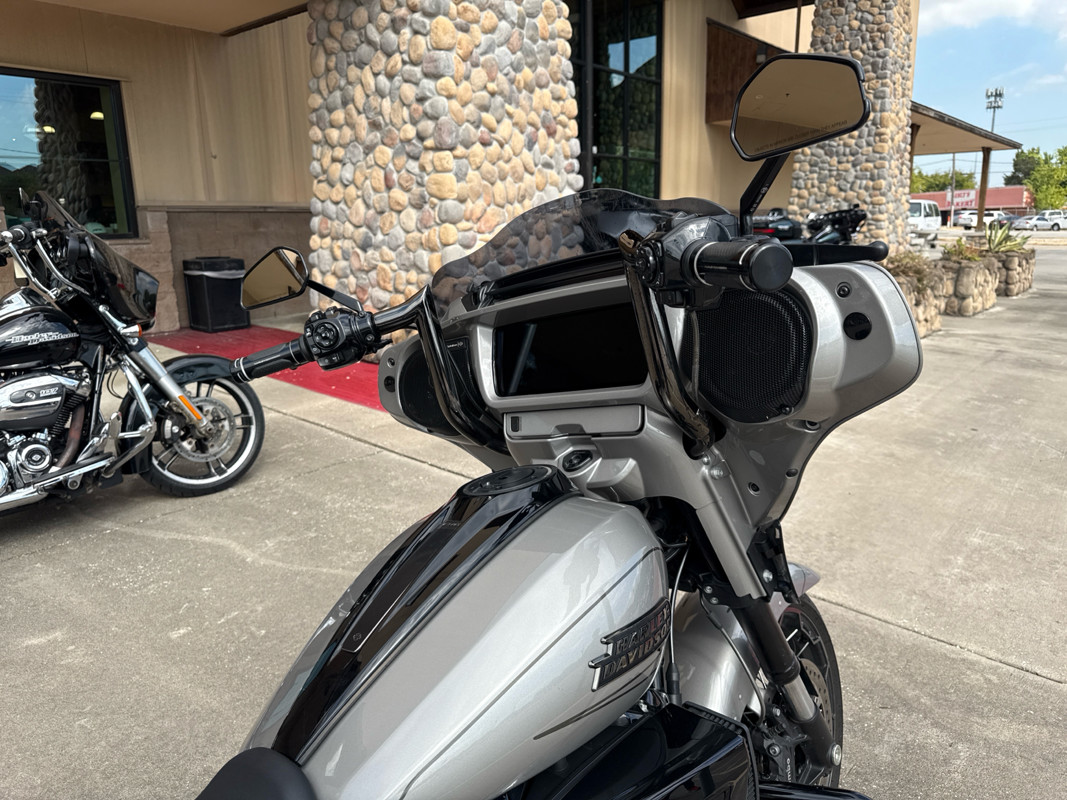 CVO® Street Glide®