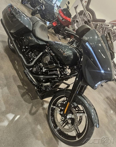 Street Glide®