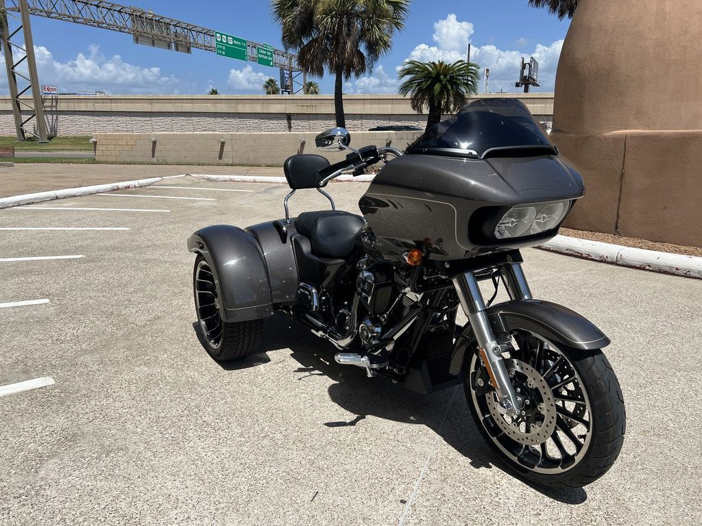 Road Glide® 3