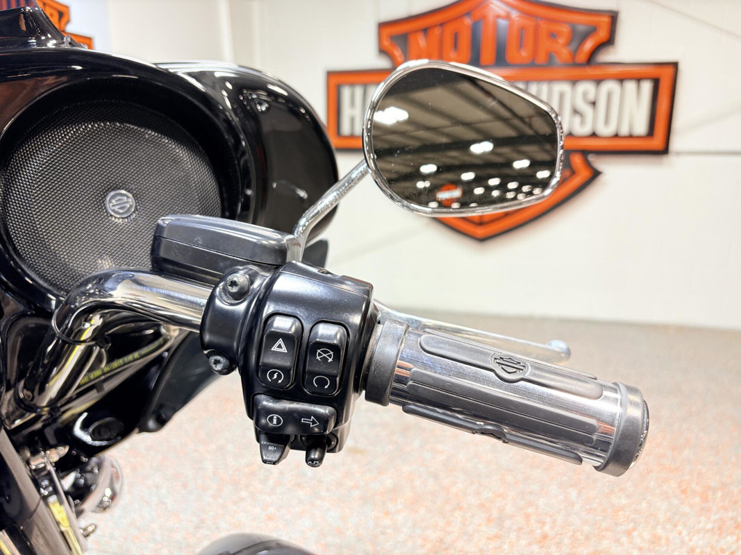Electra Glide® Ultra Limited® Low