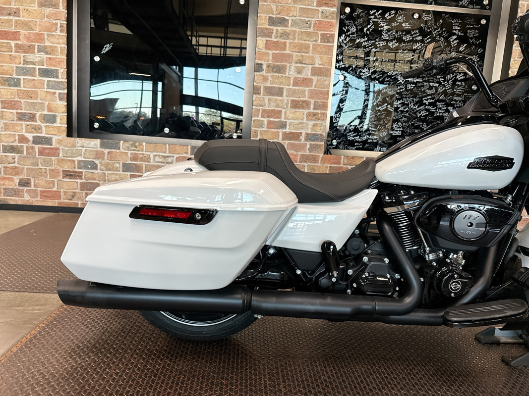Road Glide®
