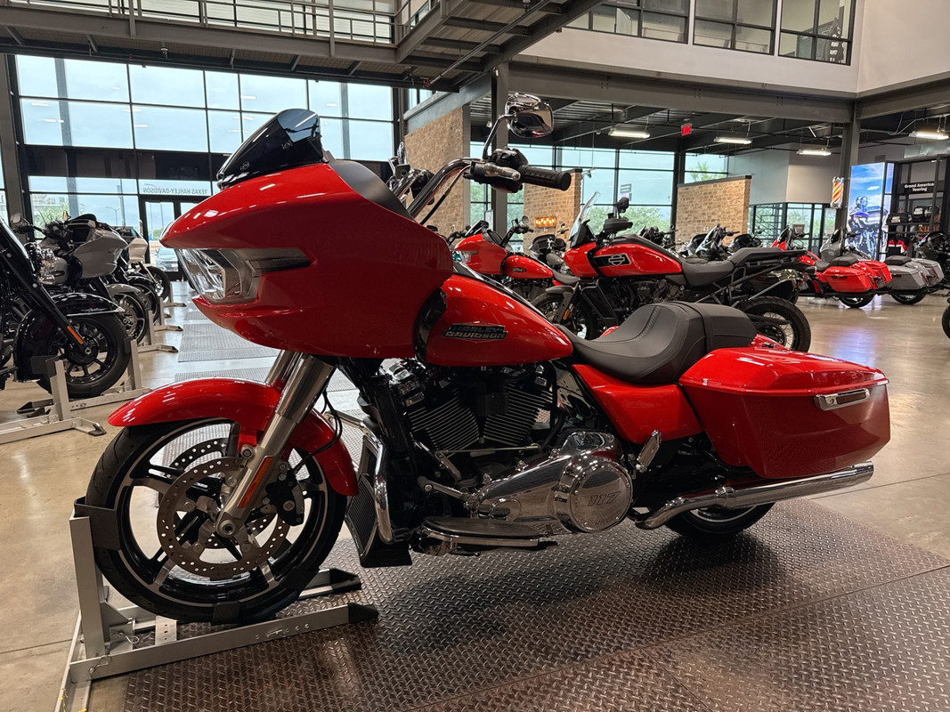 Road Glide®