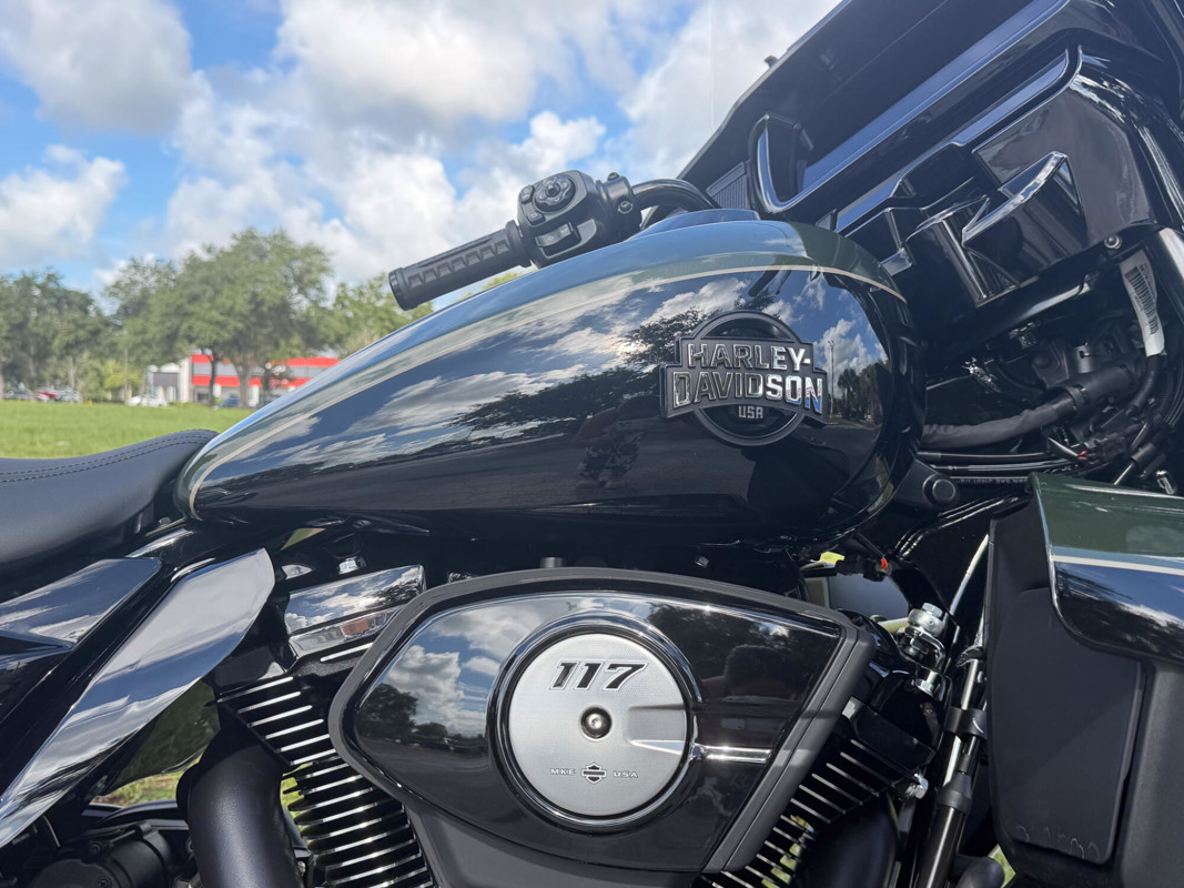 Street Glide® Limited