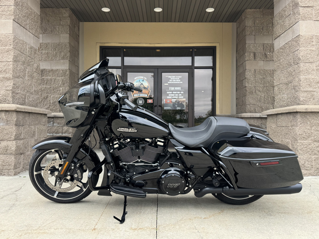 Street Glide®
