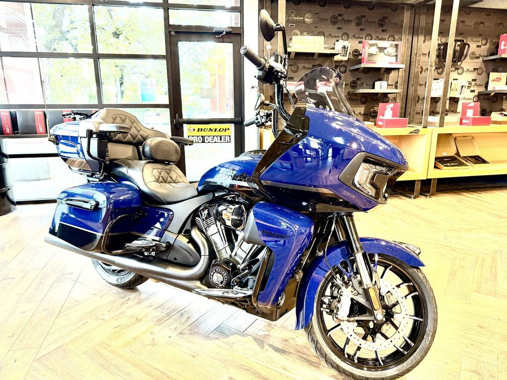Pursuit Dark Horse 112