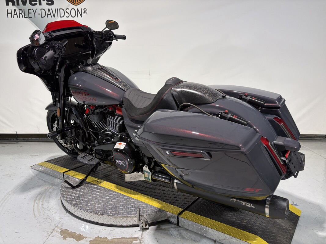CVO® Street Glide® ST