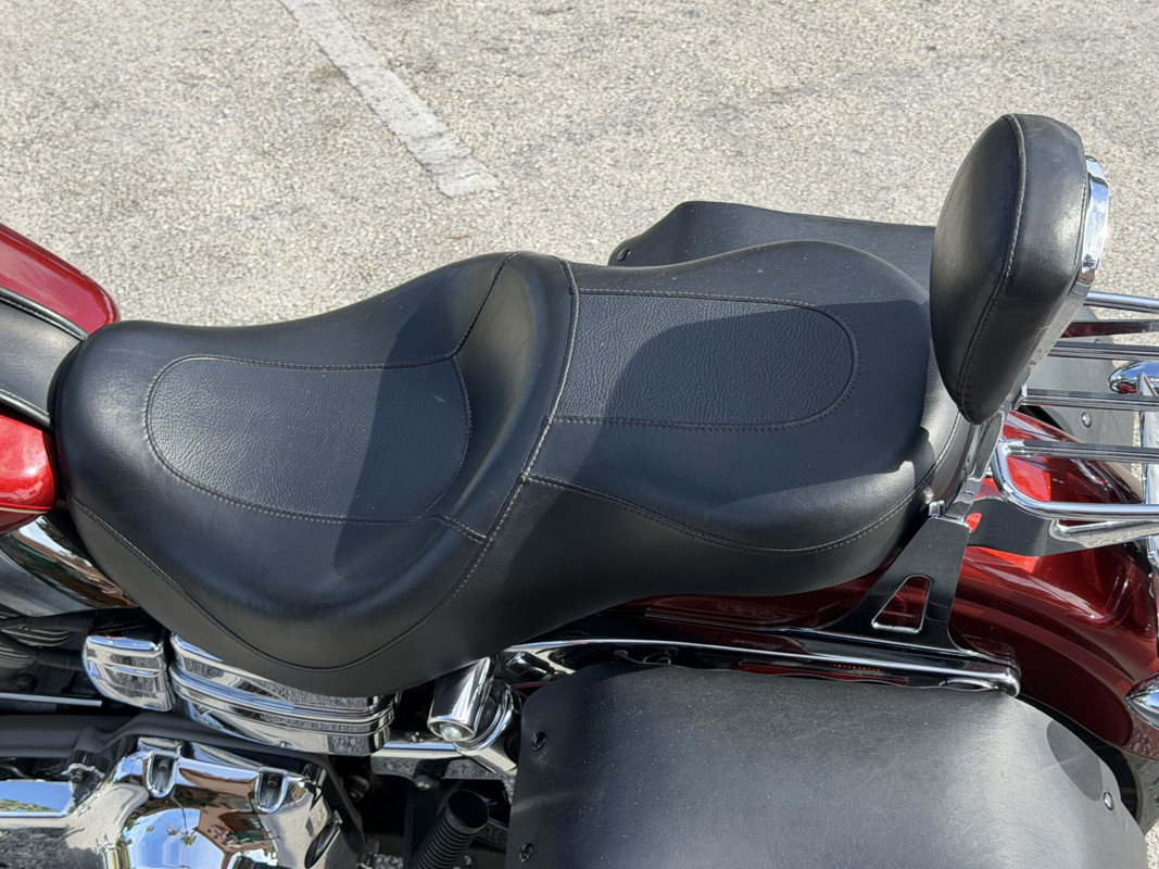 Dyna® Super Glide® Custom