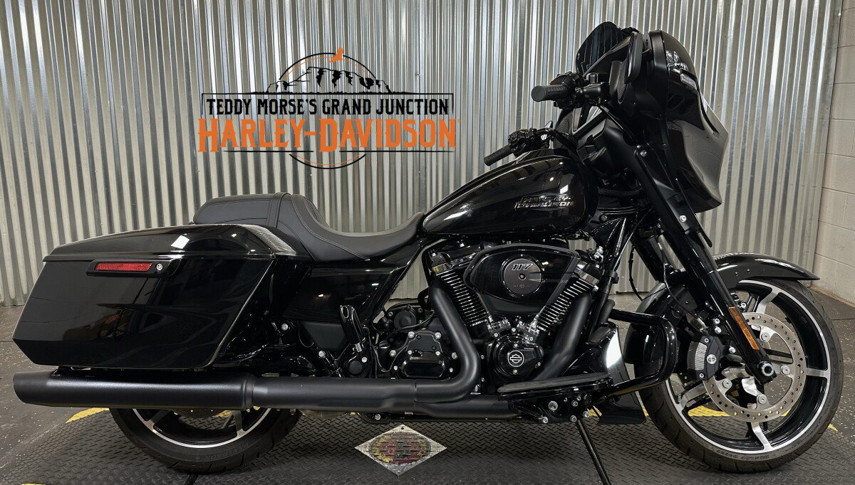 Street Glide®