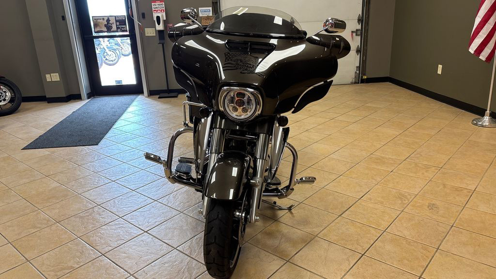 Street Glide®