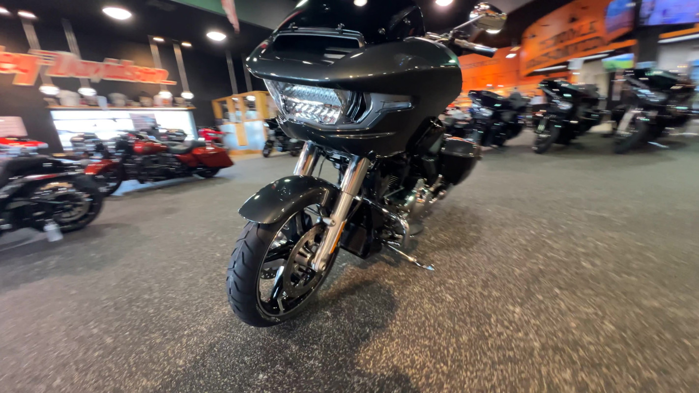 Road Glide®